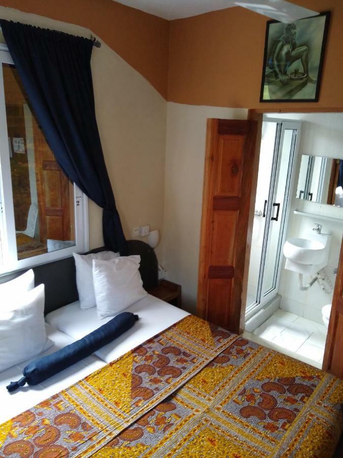 Cheers Guesthouse Botianaw Extérieur photo