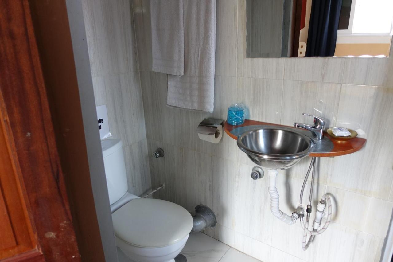 Cheers Guesthouse Botianaw Extérieur photo