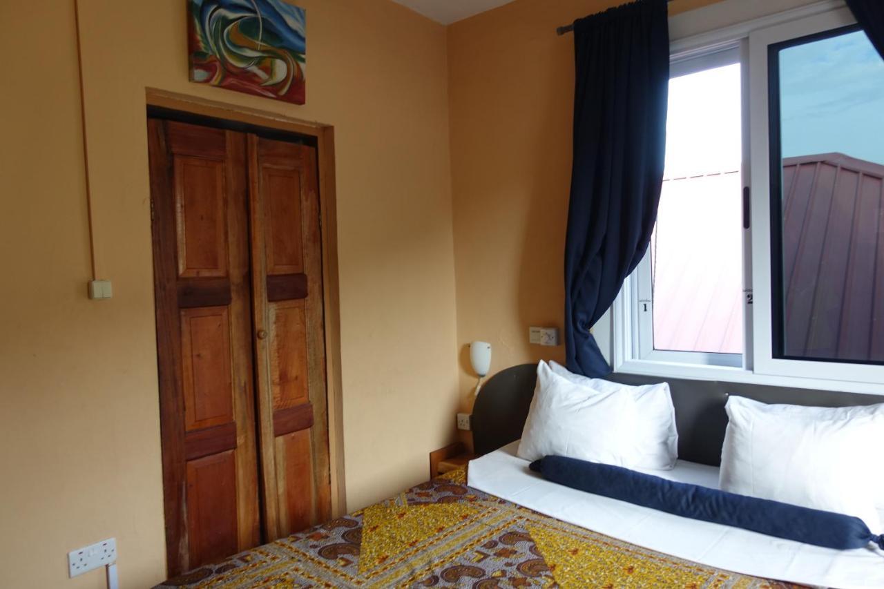 Cheers Guesthouse Botianaw Extérieur photo