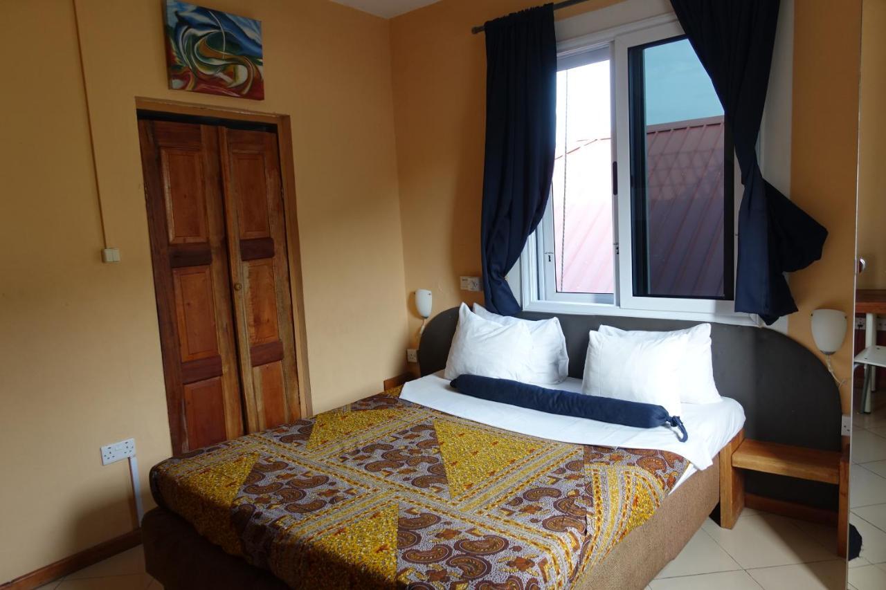 Cheers Guesthouse Botianaw Extérieur photo